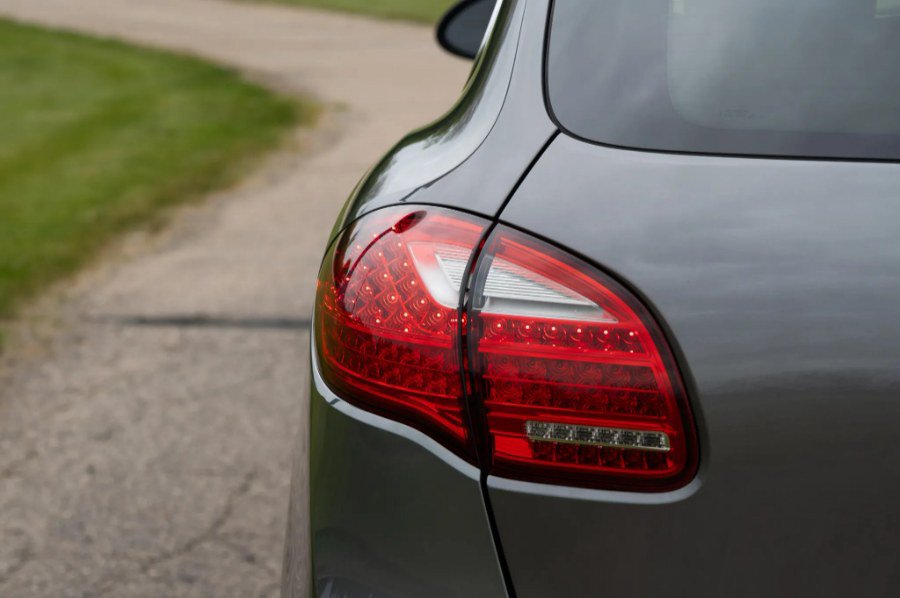 Used 2013 Porsche Cayenne Diesel AWD/4WD image 30