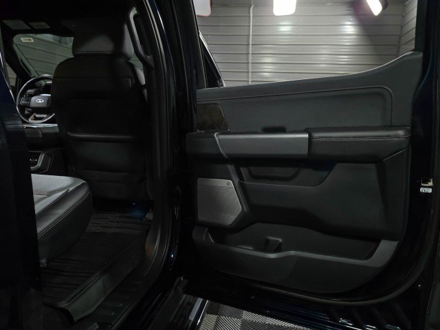 Used 2022 Ford F150 Lightning Lariat image 38