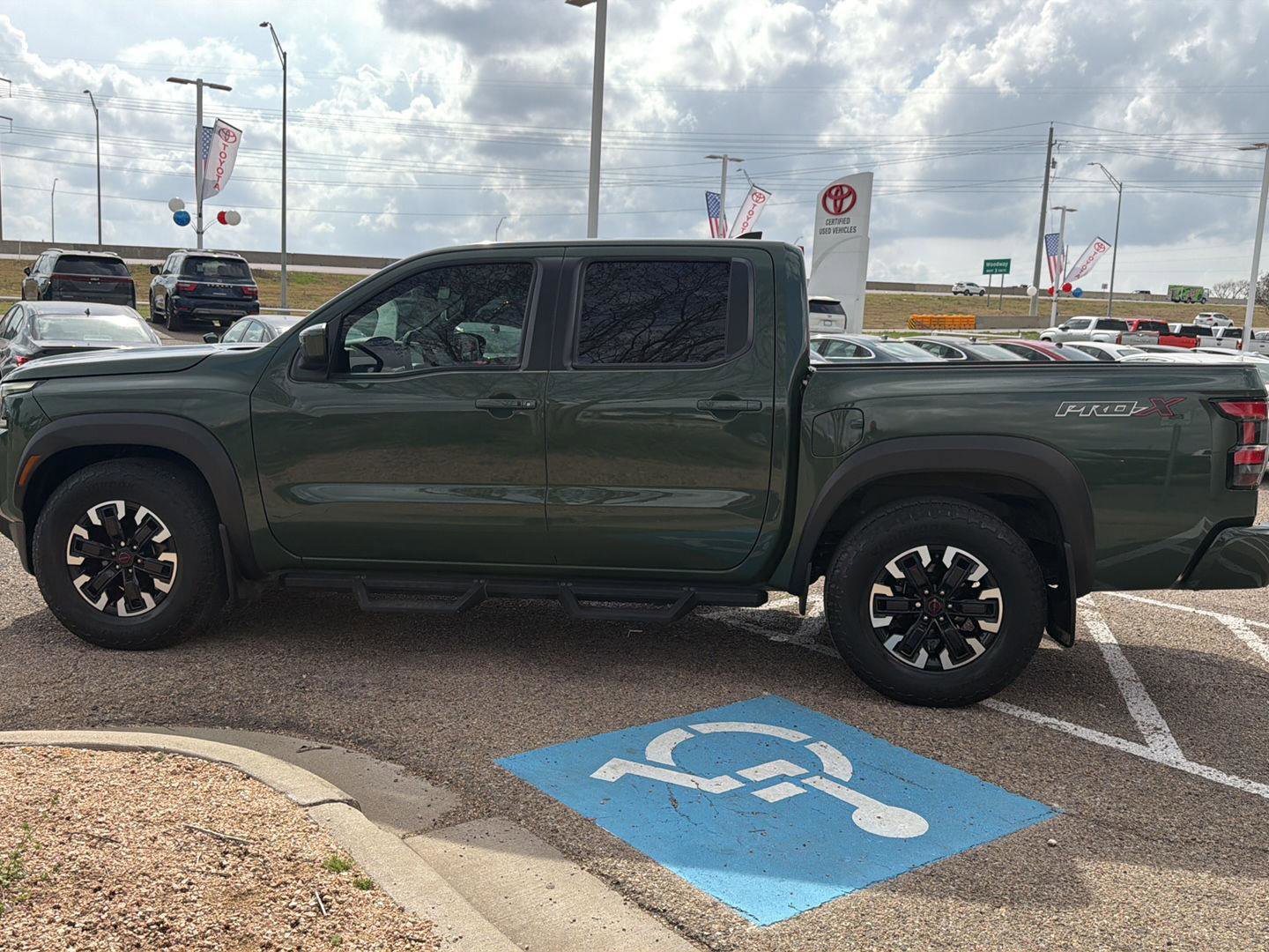 Used 2023 Nissan Frontier Pro-X w/ Technology Package RWD image 7