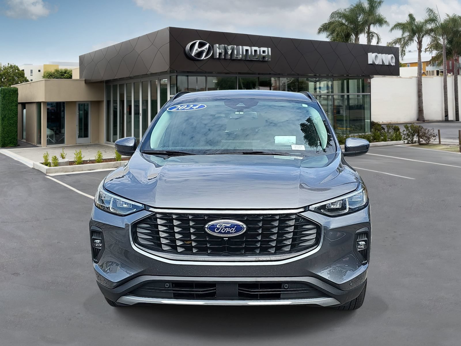Used 2024 Ford Escape Platinum w/ Premium Technology Package AWD/4WD image 8
