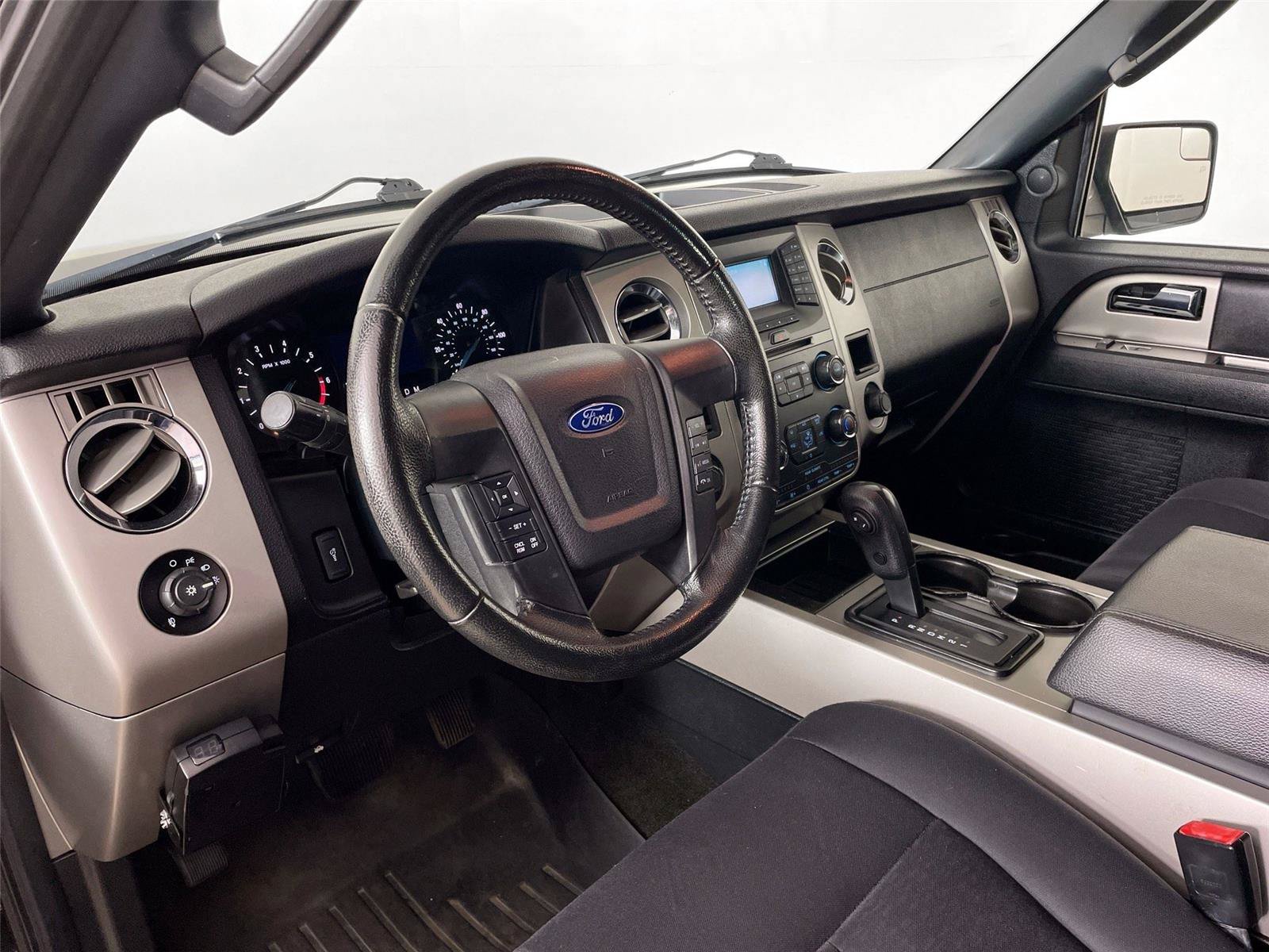 Used 2017 Ford Expedition XLT AWD/4WD image 22