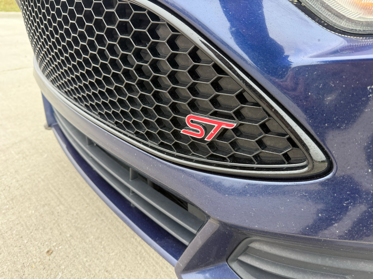 Used 2016 Ford Focus ST w/ Equipment Group 401A image 40