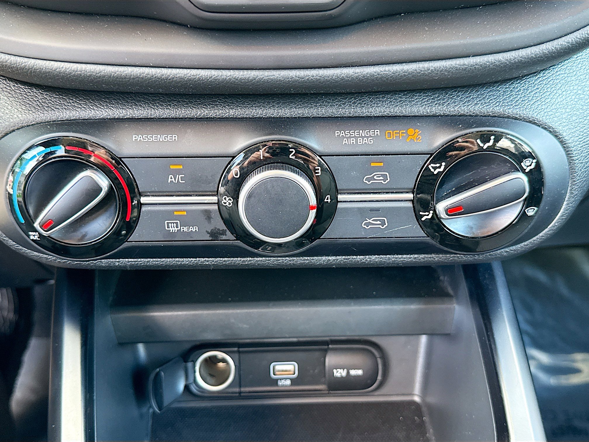 Used 2022 Kia Soul LX image 30