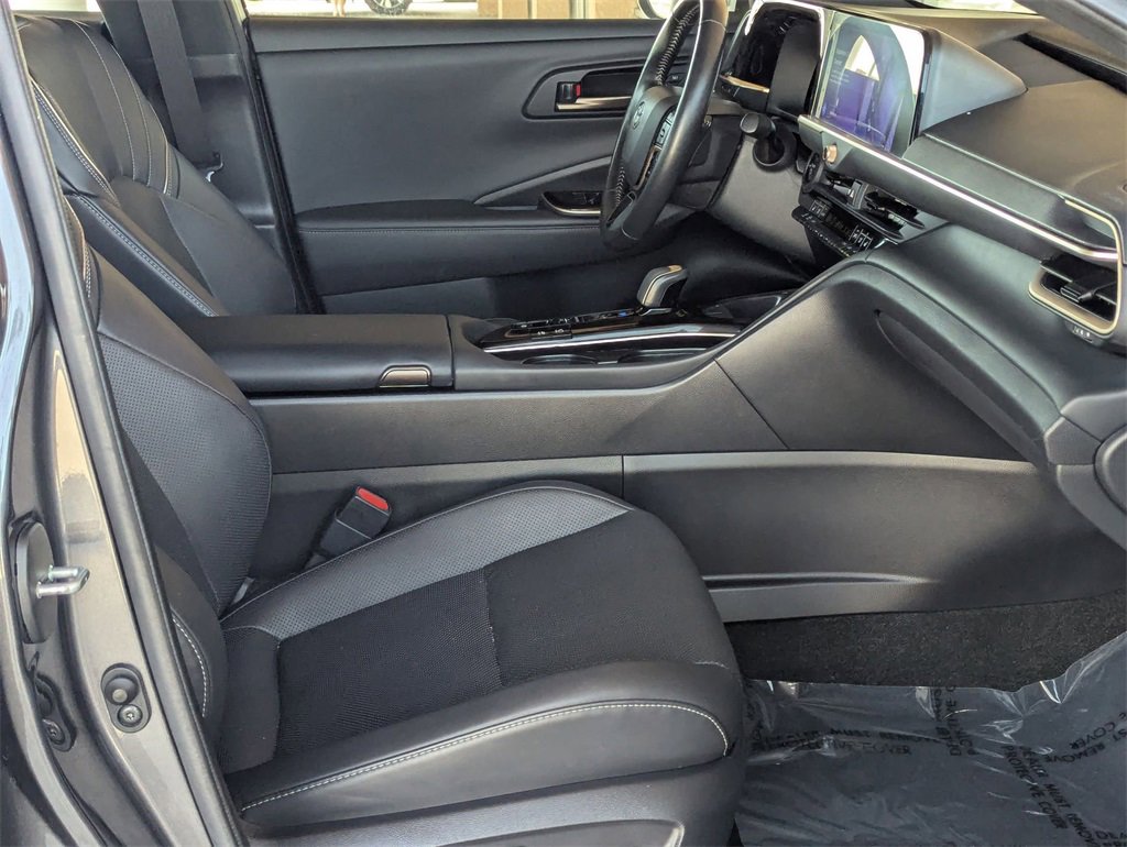 Used 2024 Toyota Crown Limited image 30