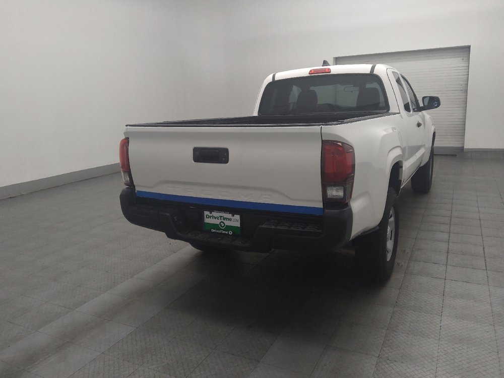 Used 2022 Toyota Tacoma SR image 9