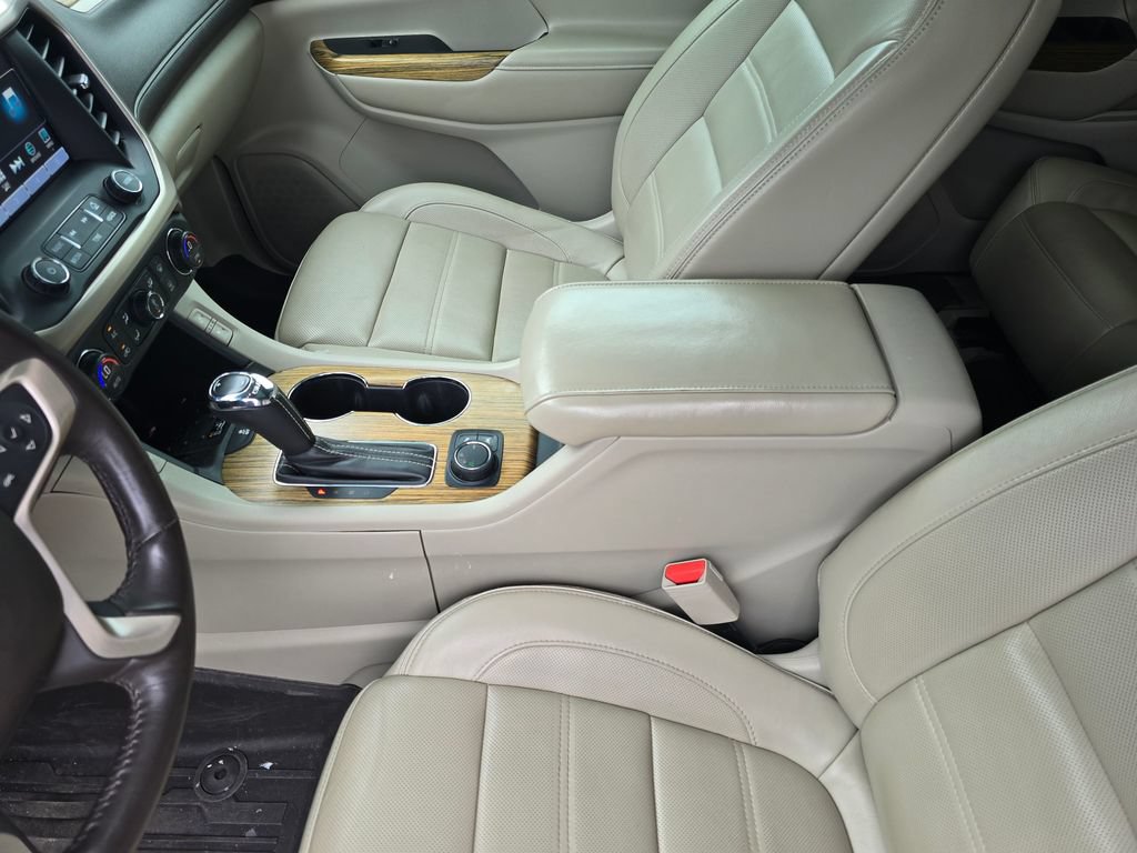 Certified 2017 GMC Acadia Denali w/ Technology Package FWD image 28