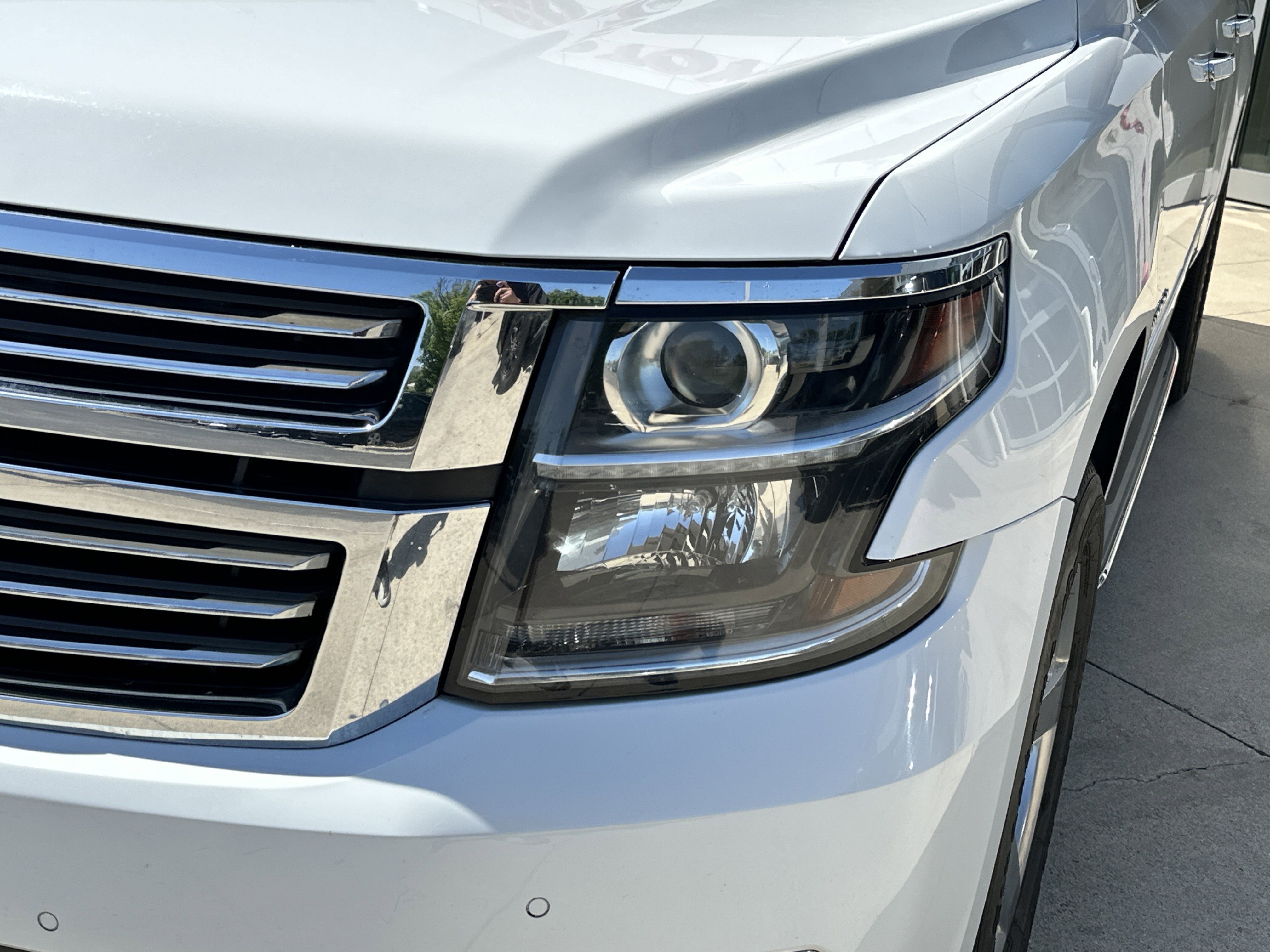 Used 2018 Chevrolet Suburban Premier RWD image 11