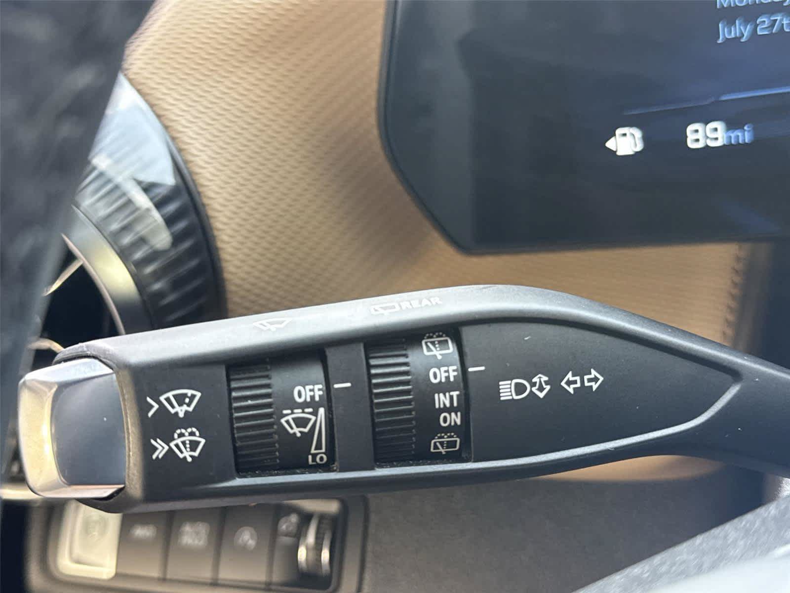 Used 2025 Chevrolet Equinox ACTIV AWD/4WD image 24