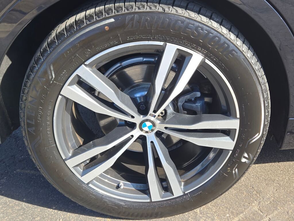 Used 2022 BMW X7 xDrive40i w/ M Sport Package image 20