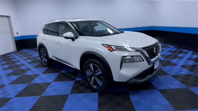 Used 2021 Nissan Rogue SL w/ Premium Package image 2