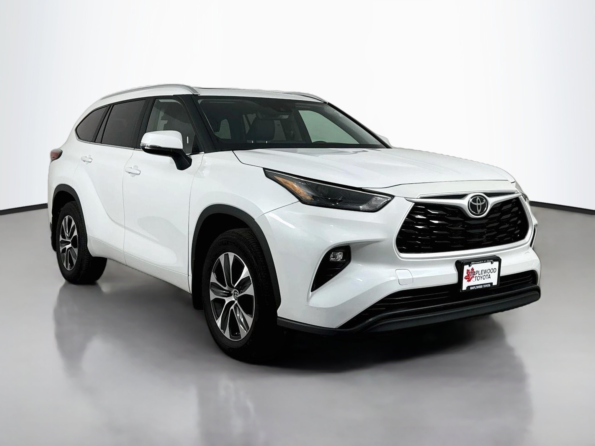 Used 2023 Toyota Highlander XLE