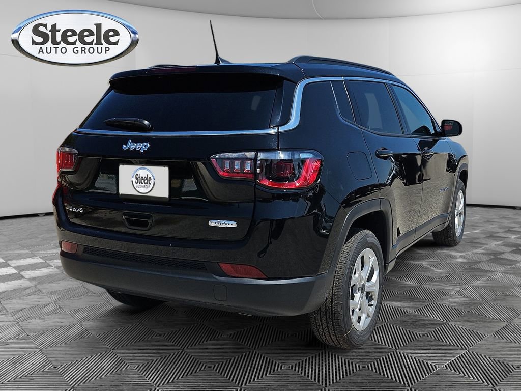 New 2025 Jeep Compass Latitude image 5