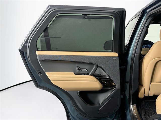Used 2025 Land Rover Range Rover Sport SE image 20