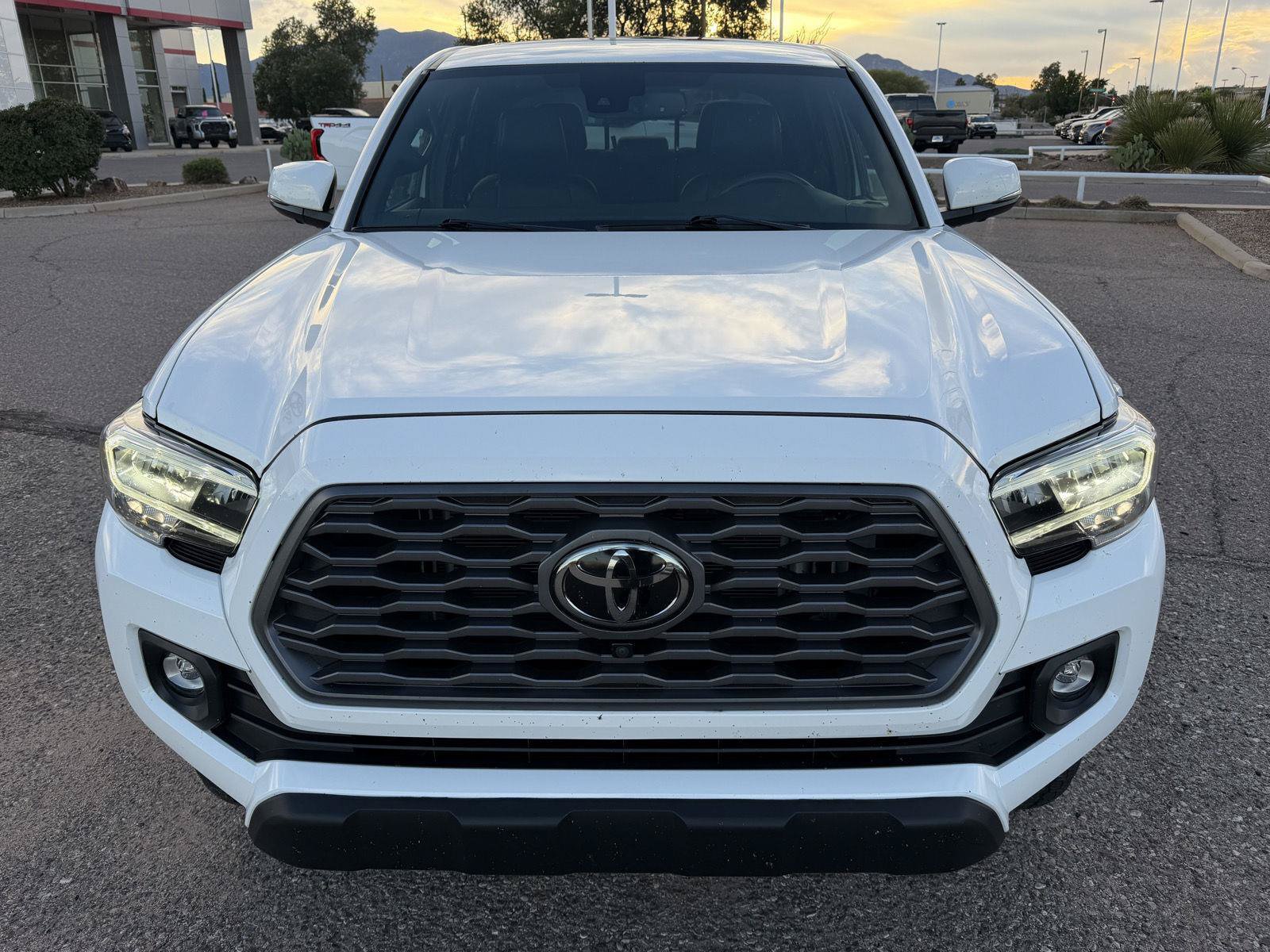 Used 2023 Toyota Tacoma TRD Off-Road w/ TRD Premium Off Road Package AWD/4WD image 9