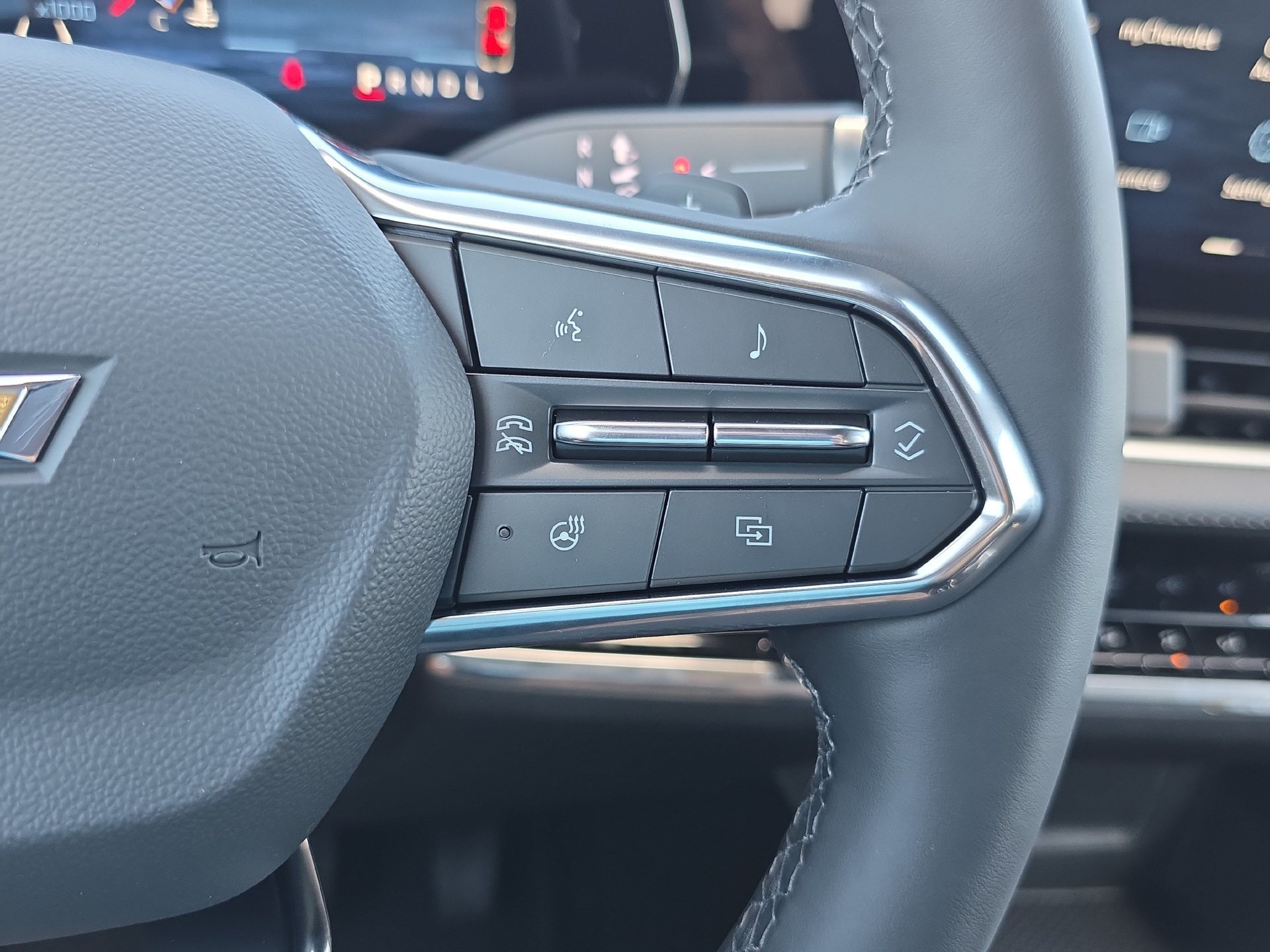 New 2027 Chevrolet Equinox LT w/ Safety and Technology Package FWD image 23