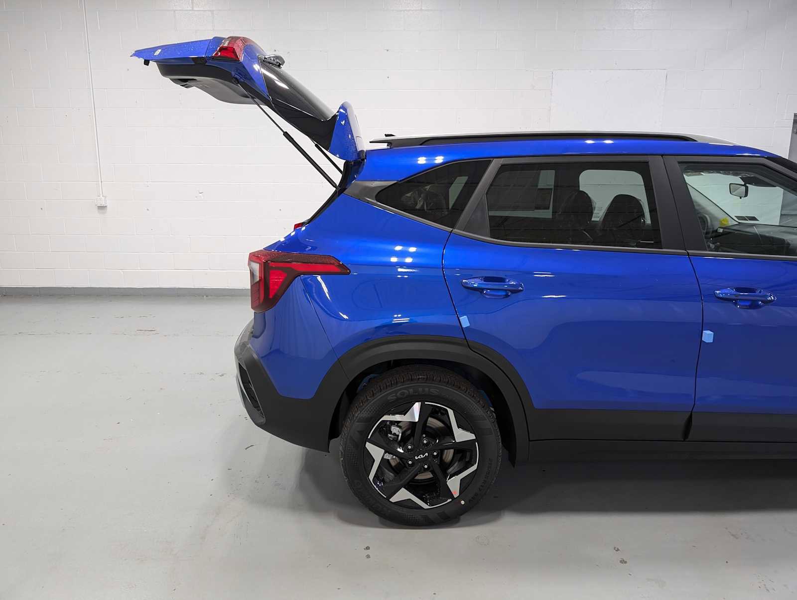 New 2026 Kia Seltos S image 8