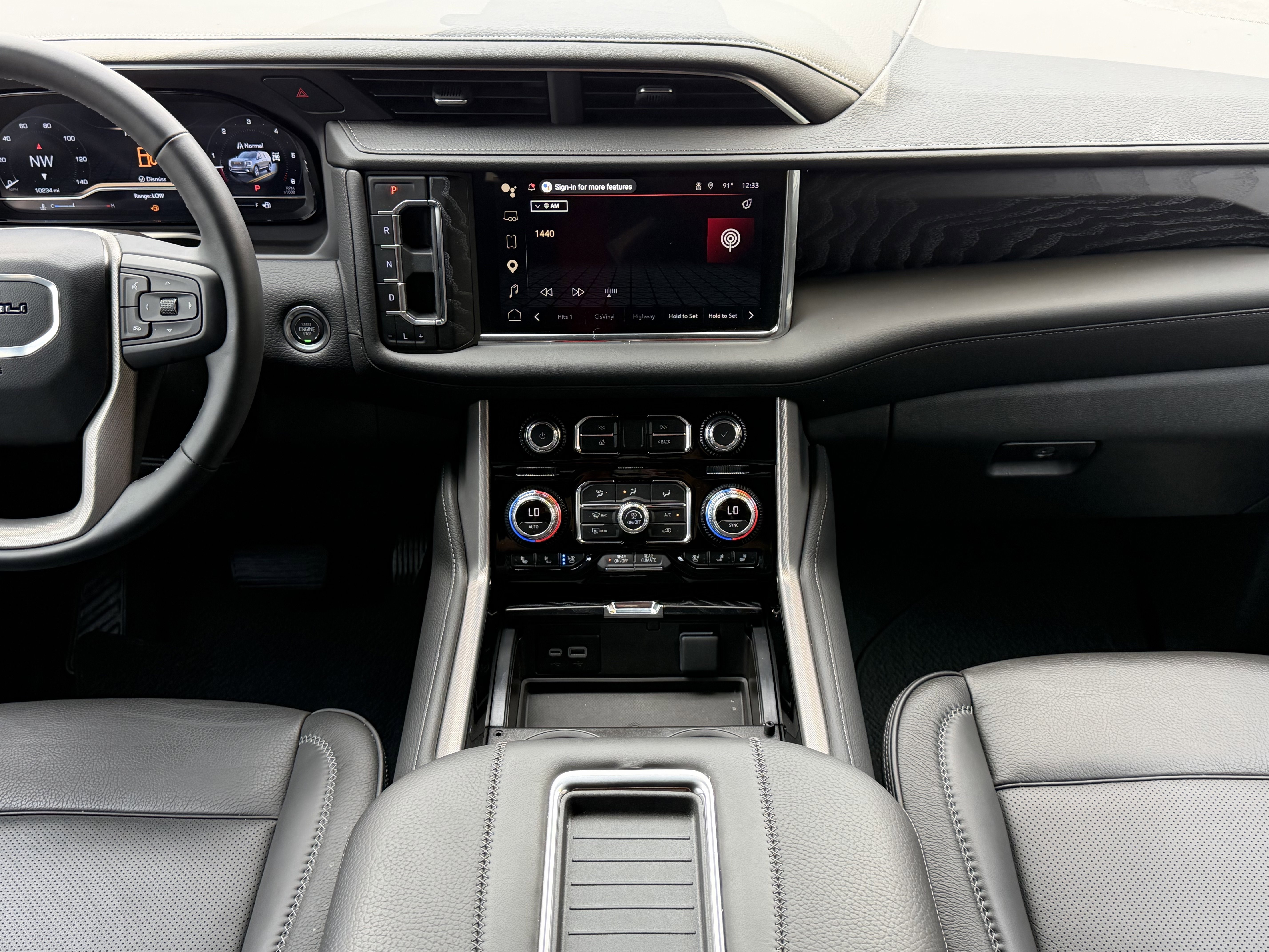 Used 2024 GMC Yukon Denali AWD/4WD image 15