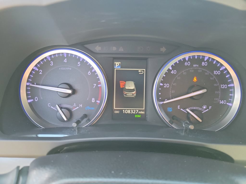 Used 2019 Toyota Highlander XLE FWD image 32