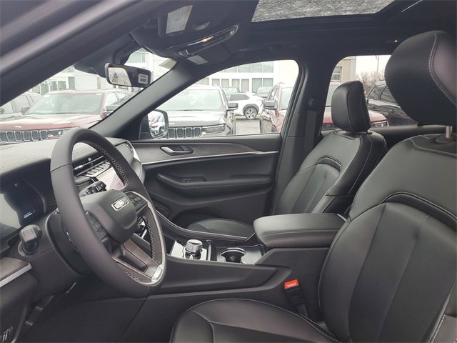 New 2025 Jeep Grand Cherokee Limited w/ Trailer Tow Package image 19