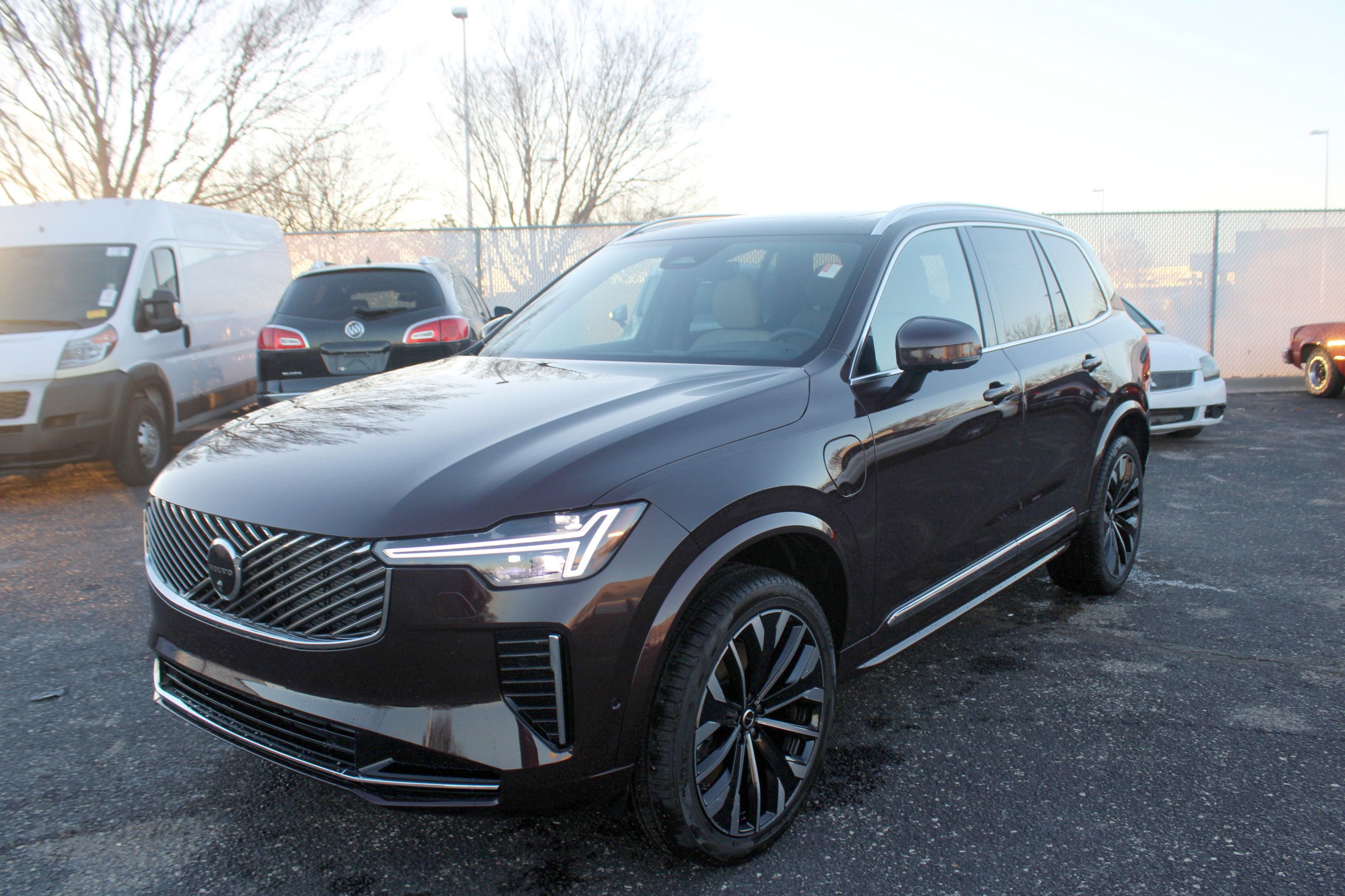 New 2026 Volvo XC90 T8 Ultra w/ Protection Package Premier AWD/4WD image 7