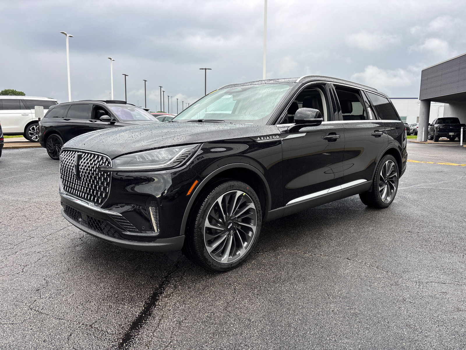 New 2026 Lincoln Aviator Reserve AWD/4WD image 3