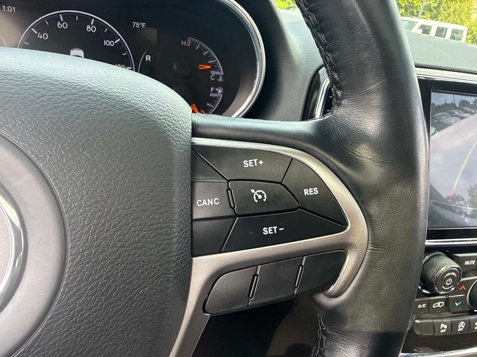 Used 2021 Jeep Grand Cherokee Limited AWD/4WD image 31