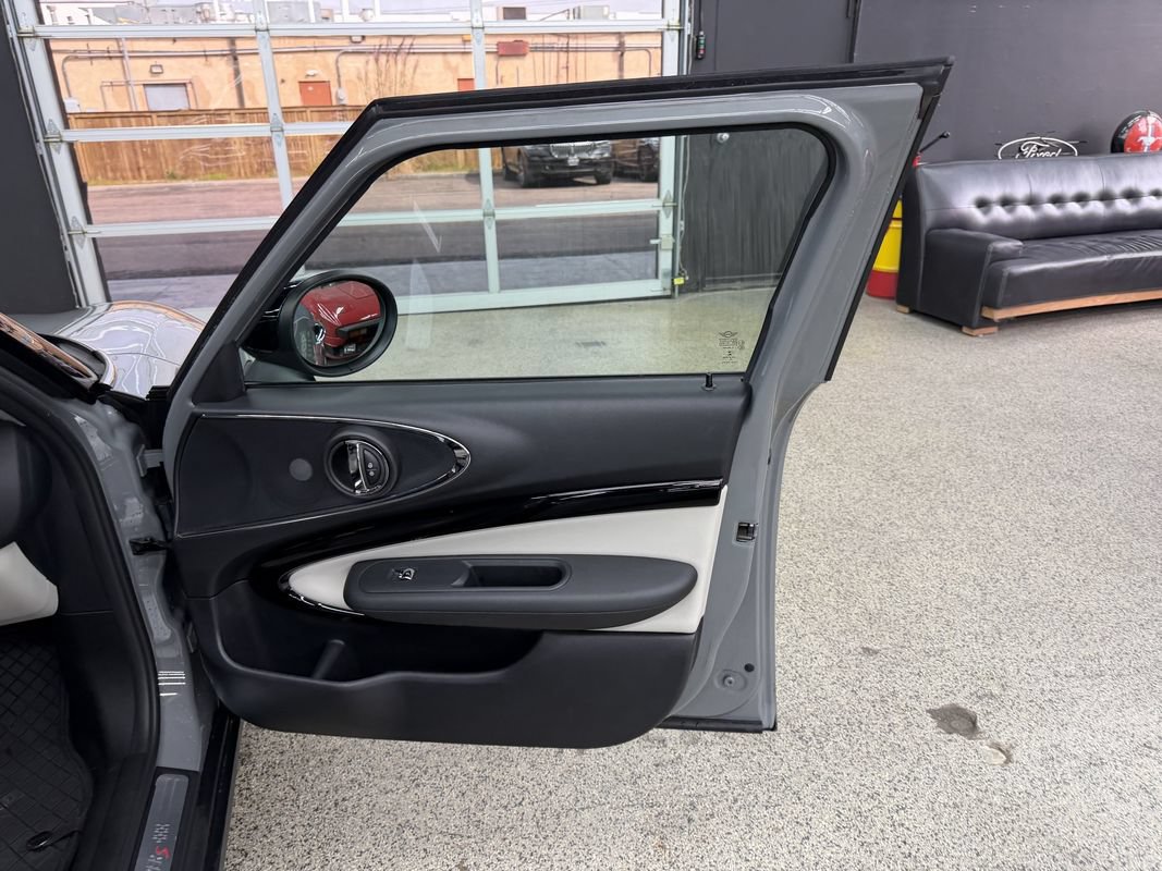 Used 2021 MINI Cooper Clubman S w/ Signature Upholstery Package AWD/4WD image 19