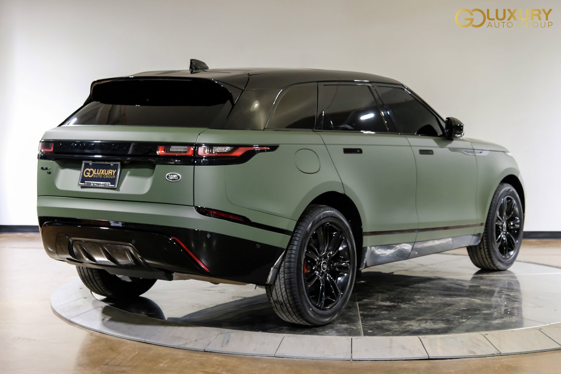 Used 2021 Land Rover Range Rover Velar R-Dynamic S AWD/4WD image 10