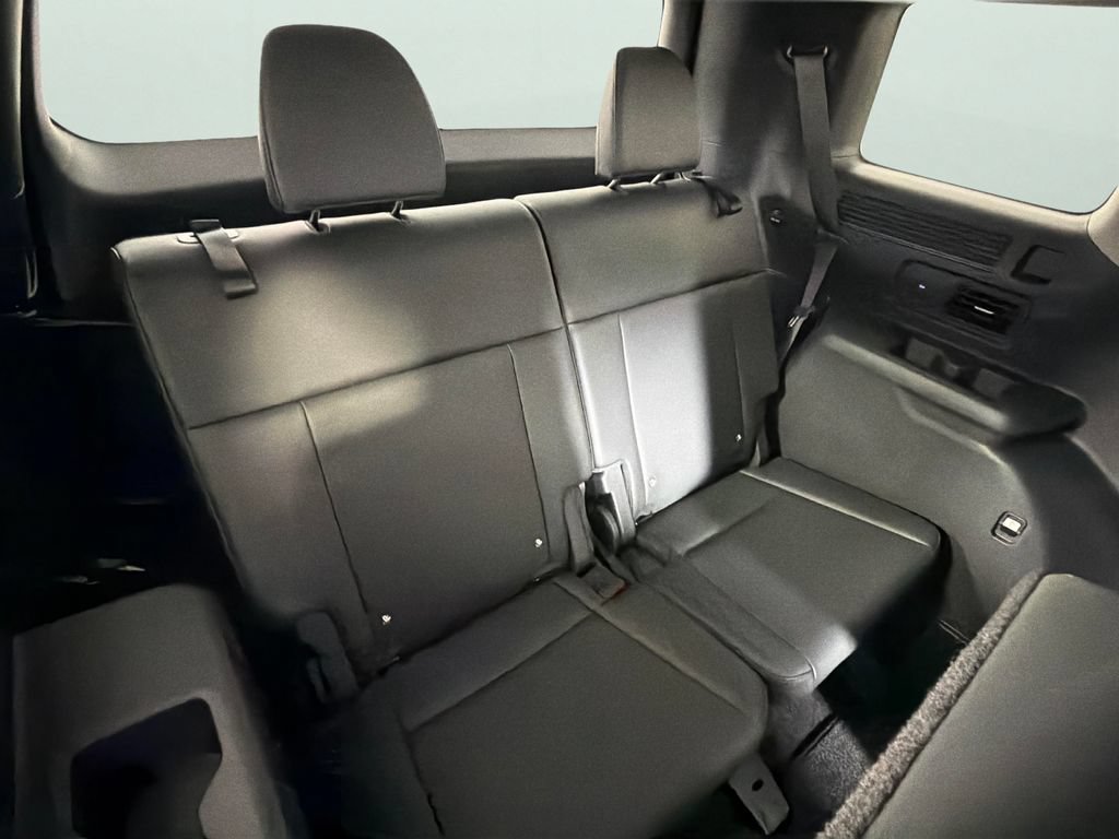 Used 2026 Hyundai Santa Fe Limited FWD image 33