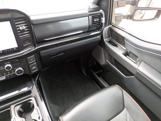 New 2026 Ford F250 Lariat w/ Black Appearance Package image 17