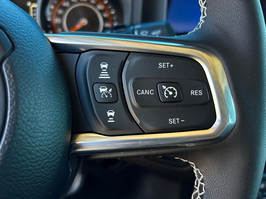 New 2025 Jeep Wrangler Unlimited Sahara w/ Safety Group AWD/4WD image 13