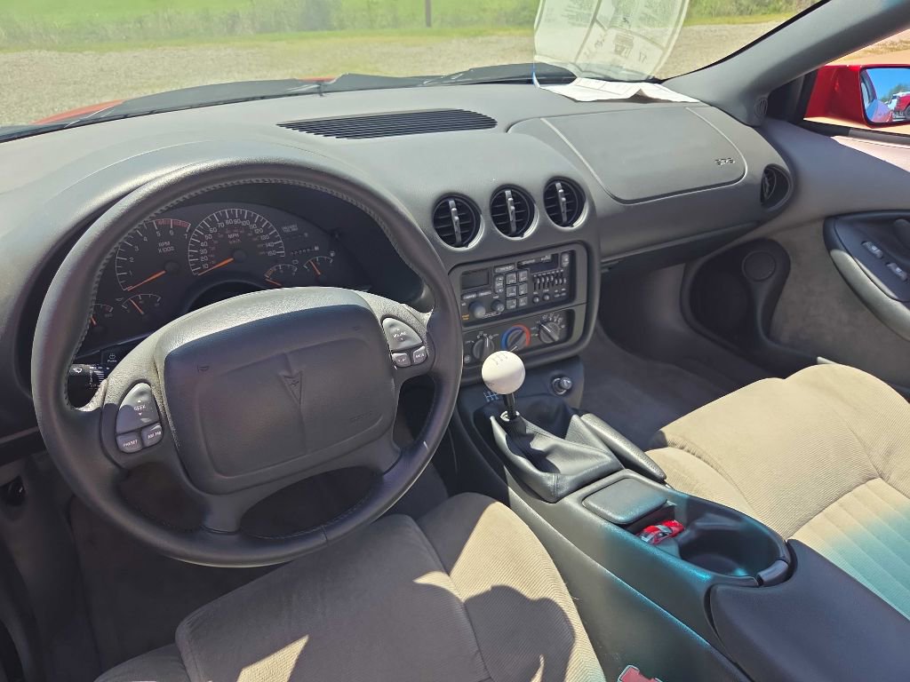 Used 1995 Pontiac Firebird Formula RWD image 15