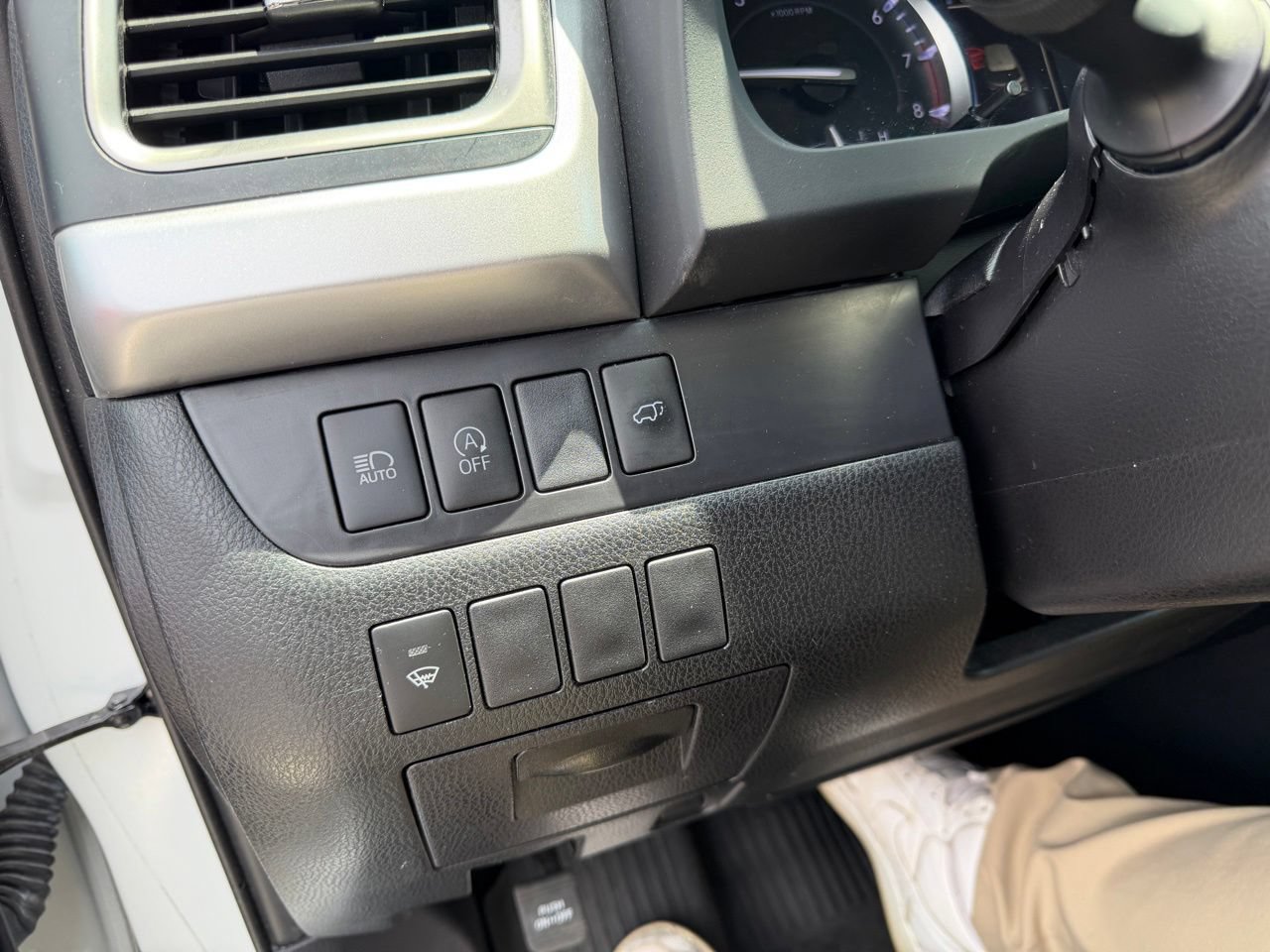 Used 2019 Toyota Highlander XLE AWD/4WD image 10