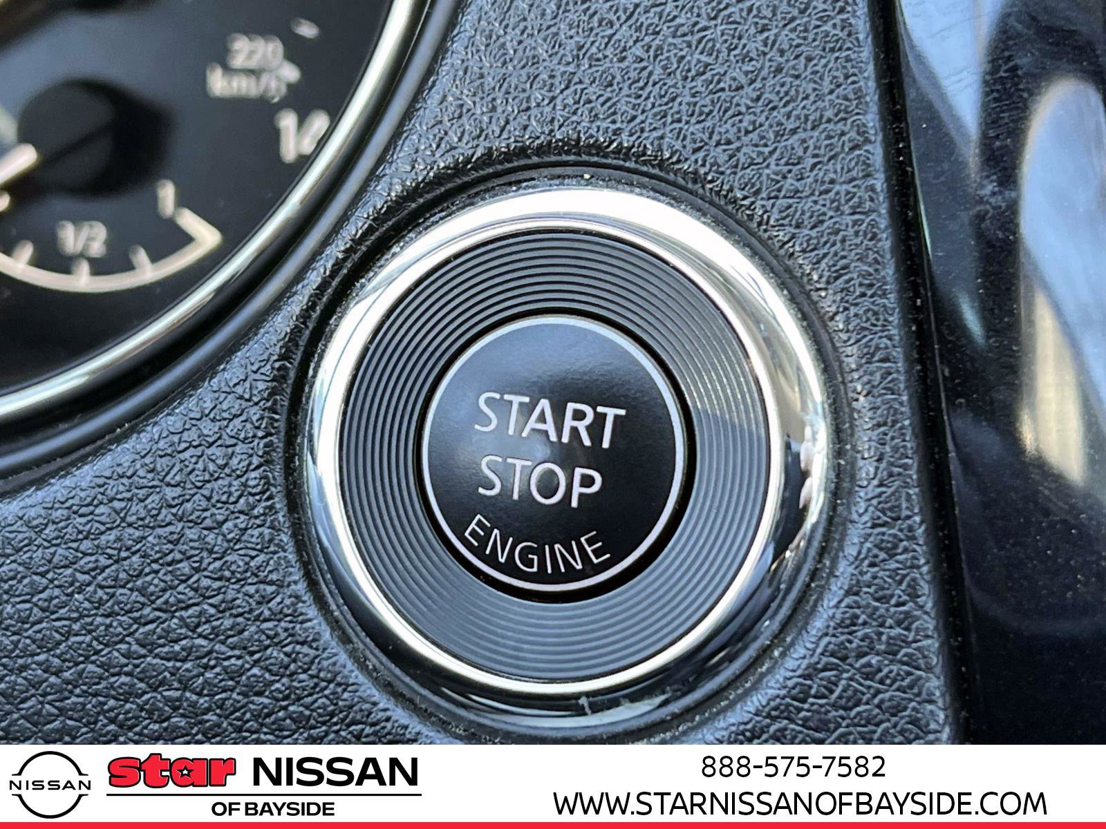 Used 2017 Nissan Rogue Sport SV AWD/4WD image 29