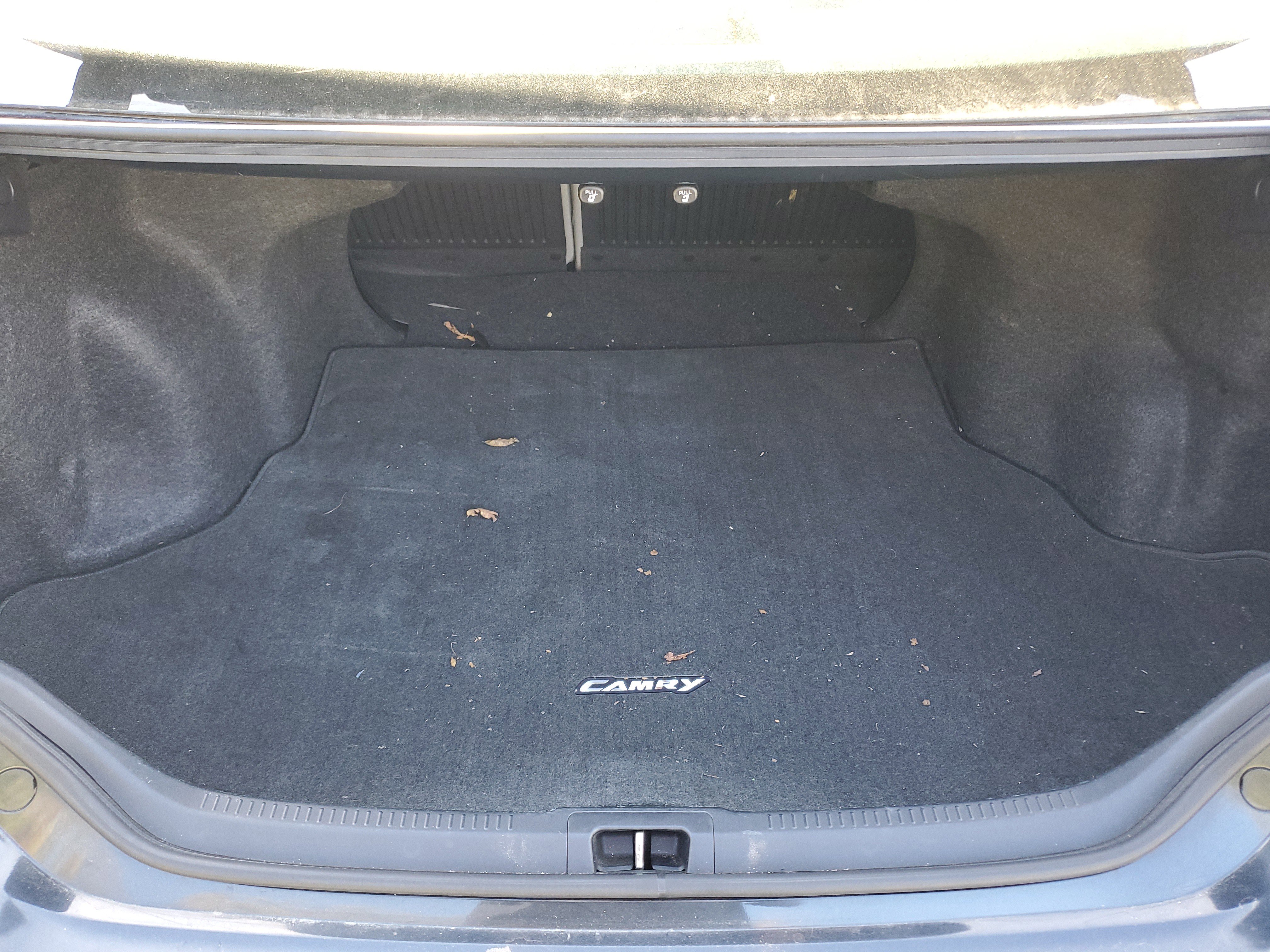 Used 2016 Toyota Camry SE image 10