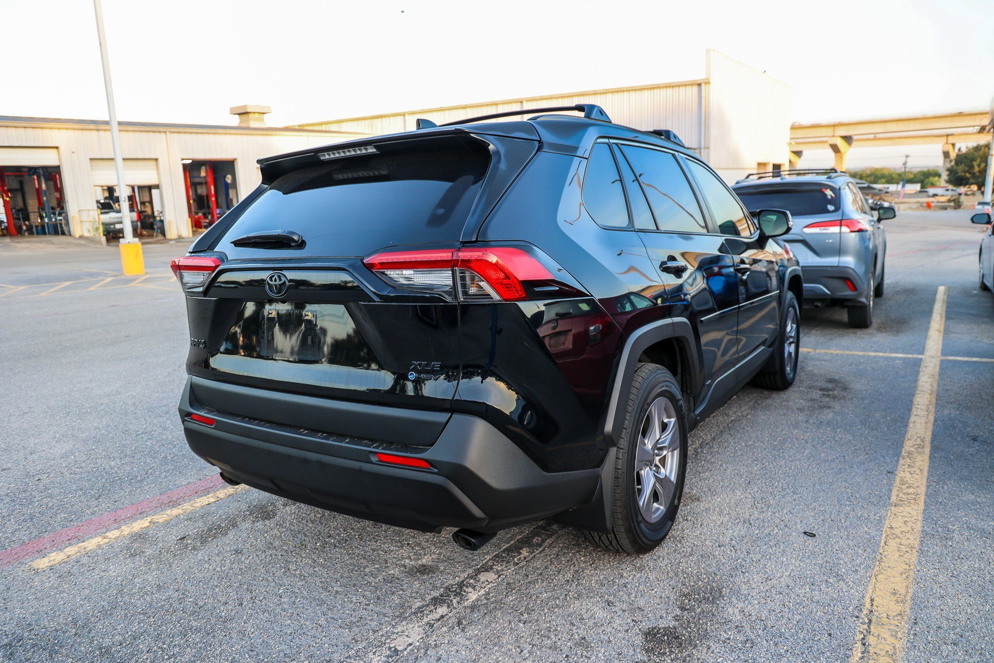 Certified 2025 Toyota RAV4 XLE w/ Convenience Package AWD/4WD image 7