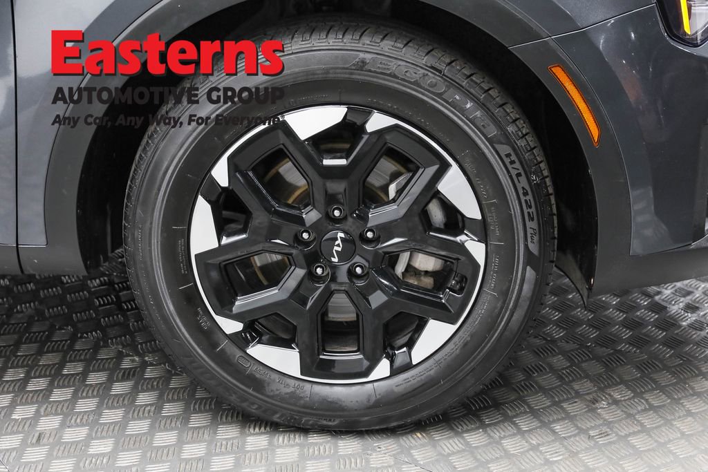 Used 2024 Kia Sorento S image 33