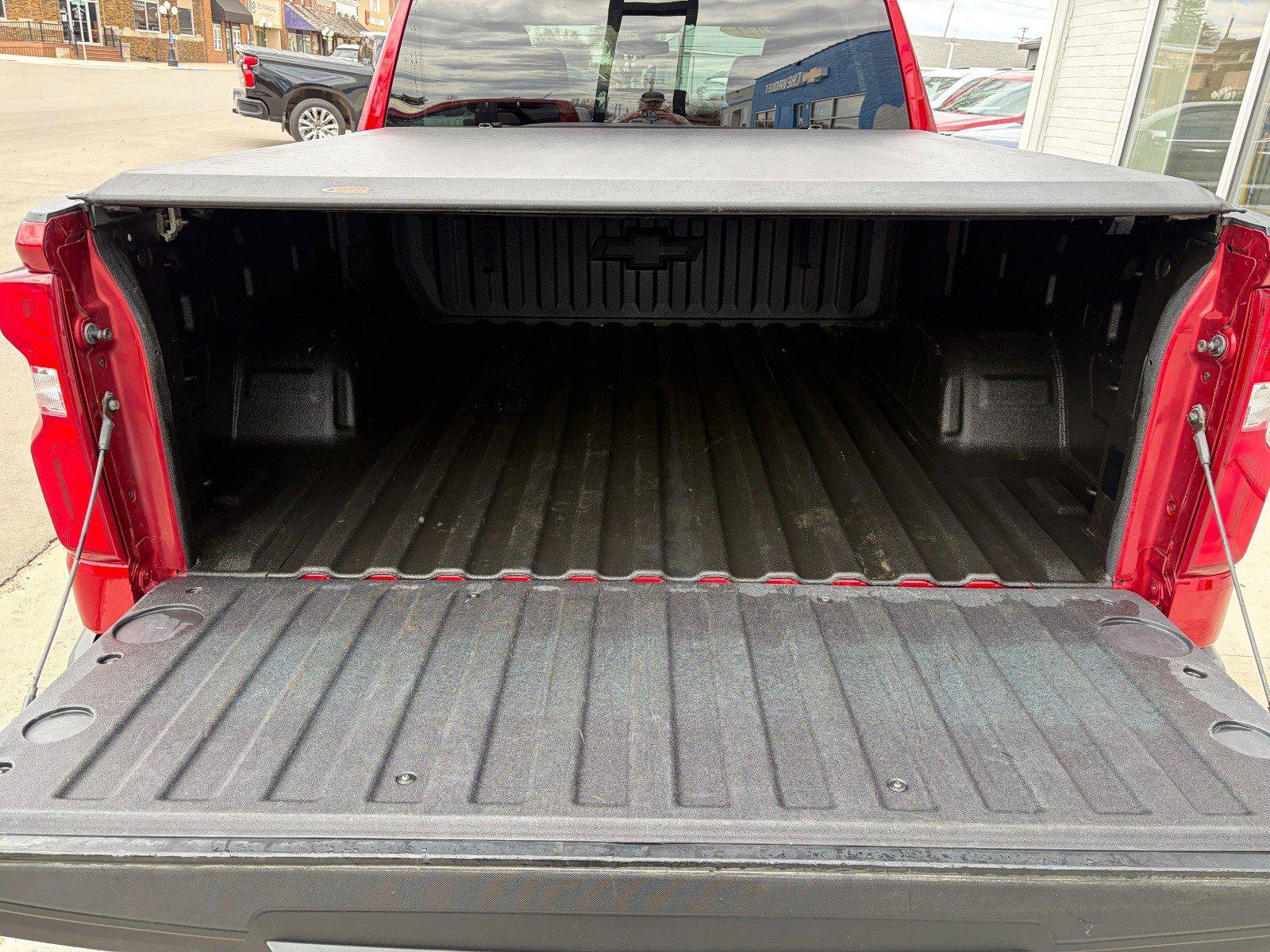 Used 2021 Chevrolet Silverado 1500 RST AWD/4WD image 19