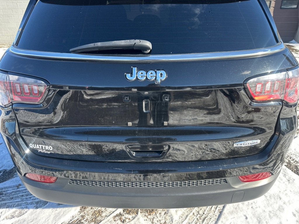 Used 2020 Jeep Compass Latitude w/ Popular Equipment Group image 14