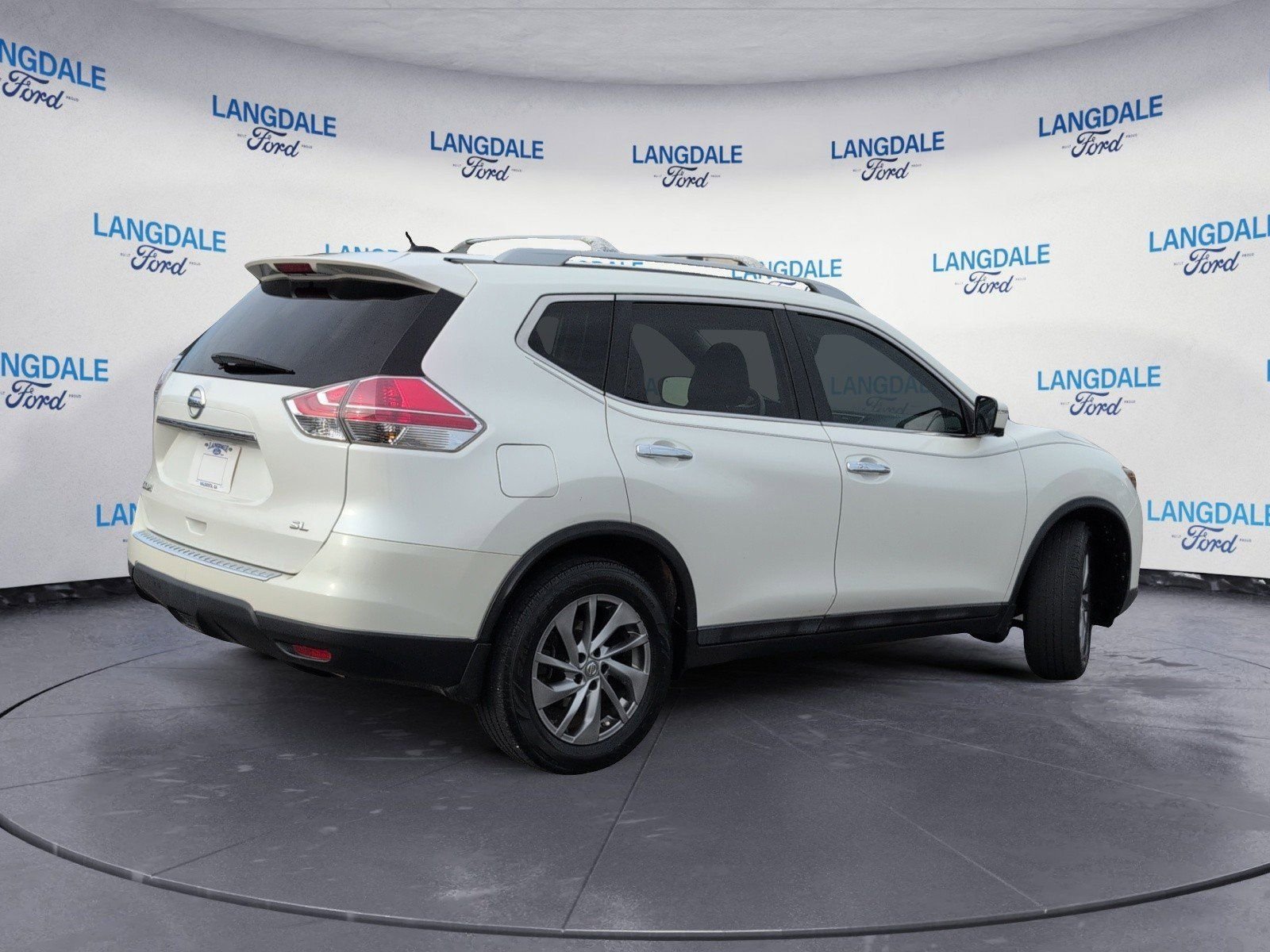 Used 2015 Nissan Rogue SL w/ SL Premium Package FWD image 4
