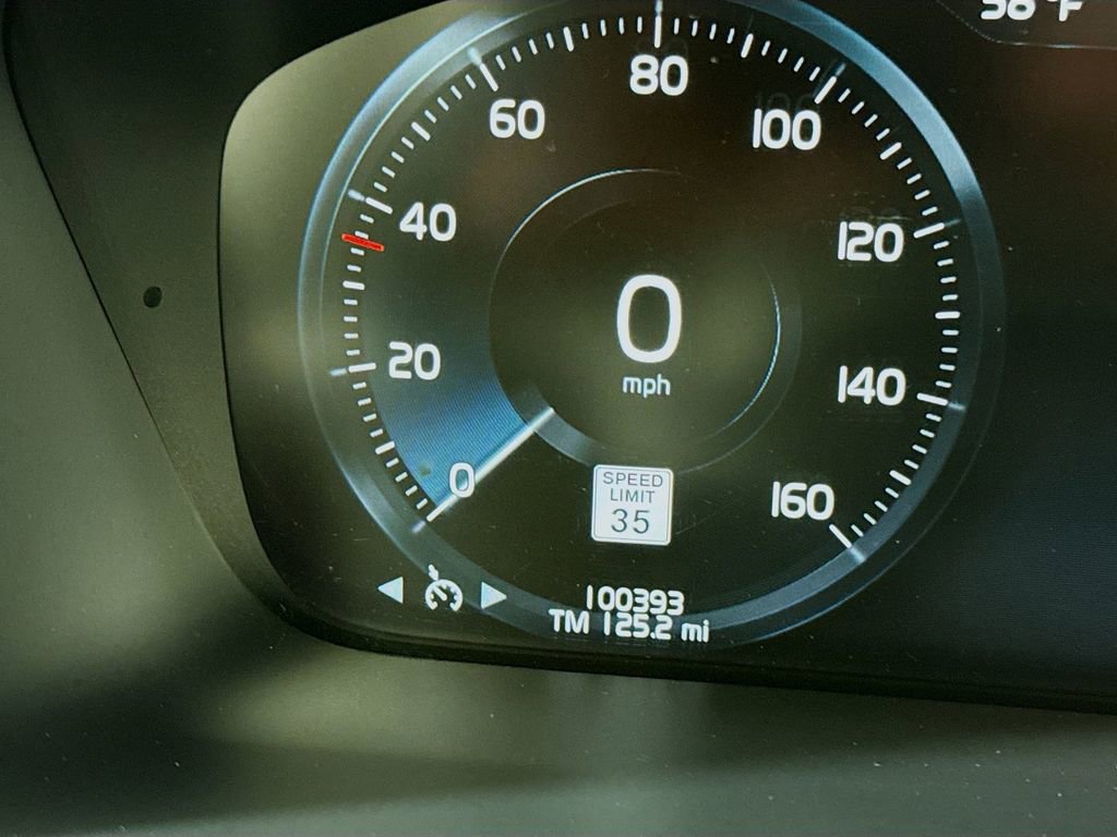 Used 2016 Volvo XC90 T5 Momentum image 12