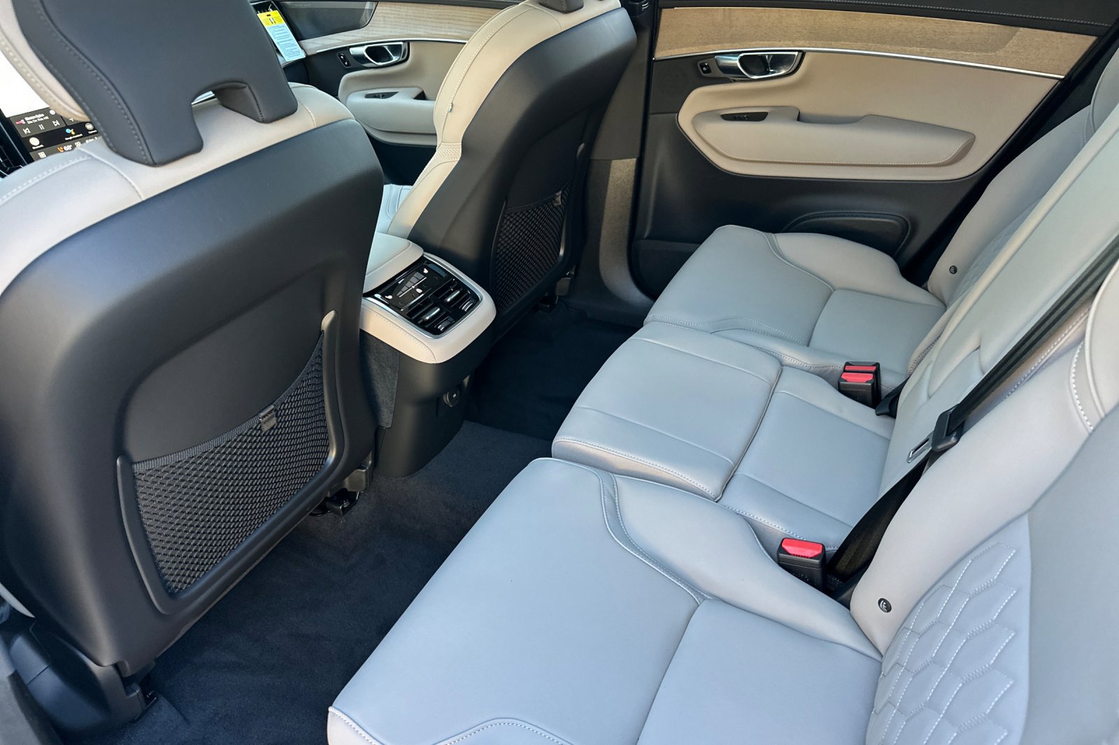 New 2026 Volvo XC90 B5 Plus AWD/4WD image 10