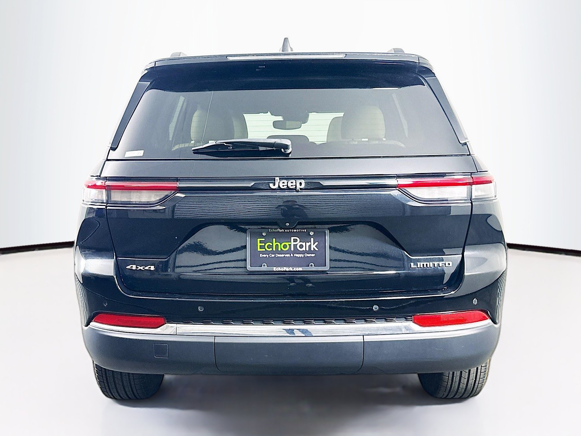 Used 2023 Jeep Grand Cherokee Limited AWD/4WD image 7