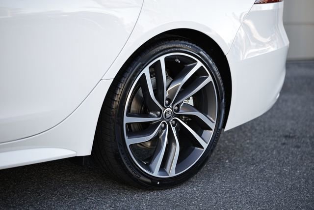 New 2024 Jaguar XF R-Dynamic SE AWD/4WD image 6