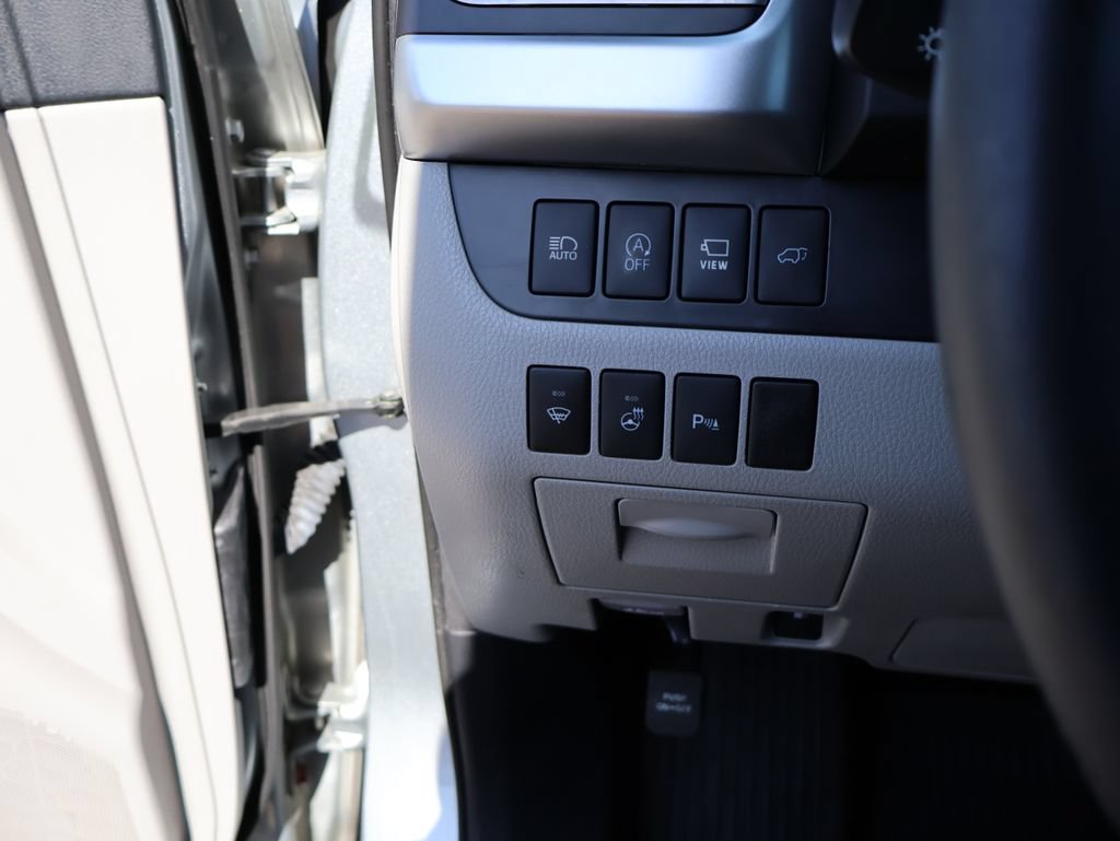 Used 2018 Toyota Highlander Limited Platinum AWD/4WD image 31