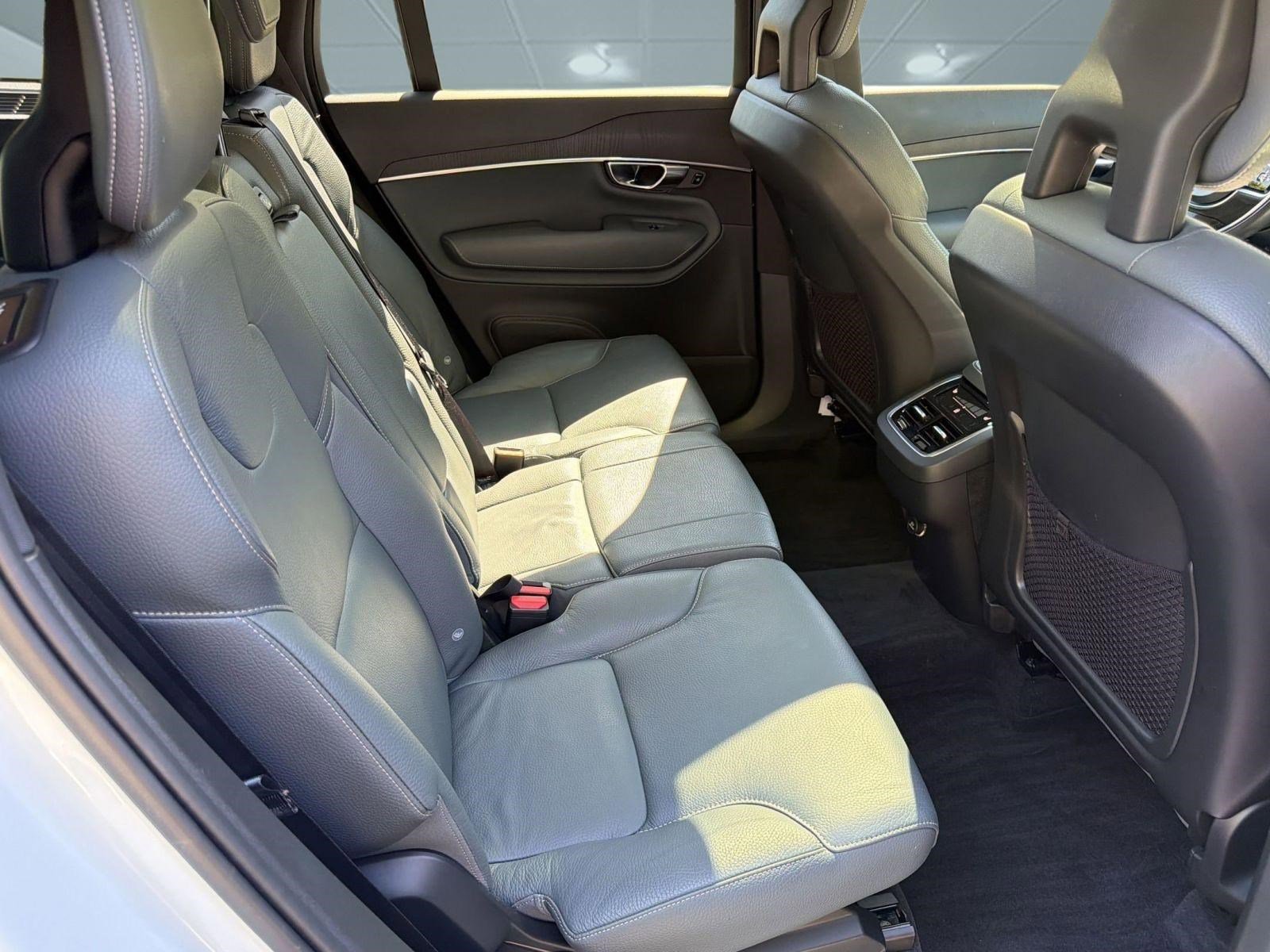 Used 2020 Volvo XC90 T6 Momentum w/ Protection Package Premier AWD/4WD image 29