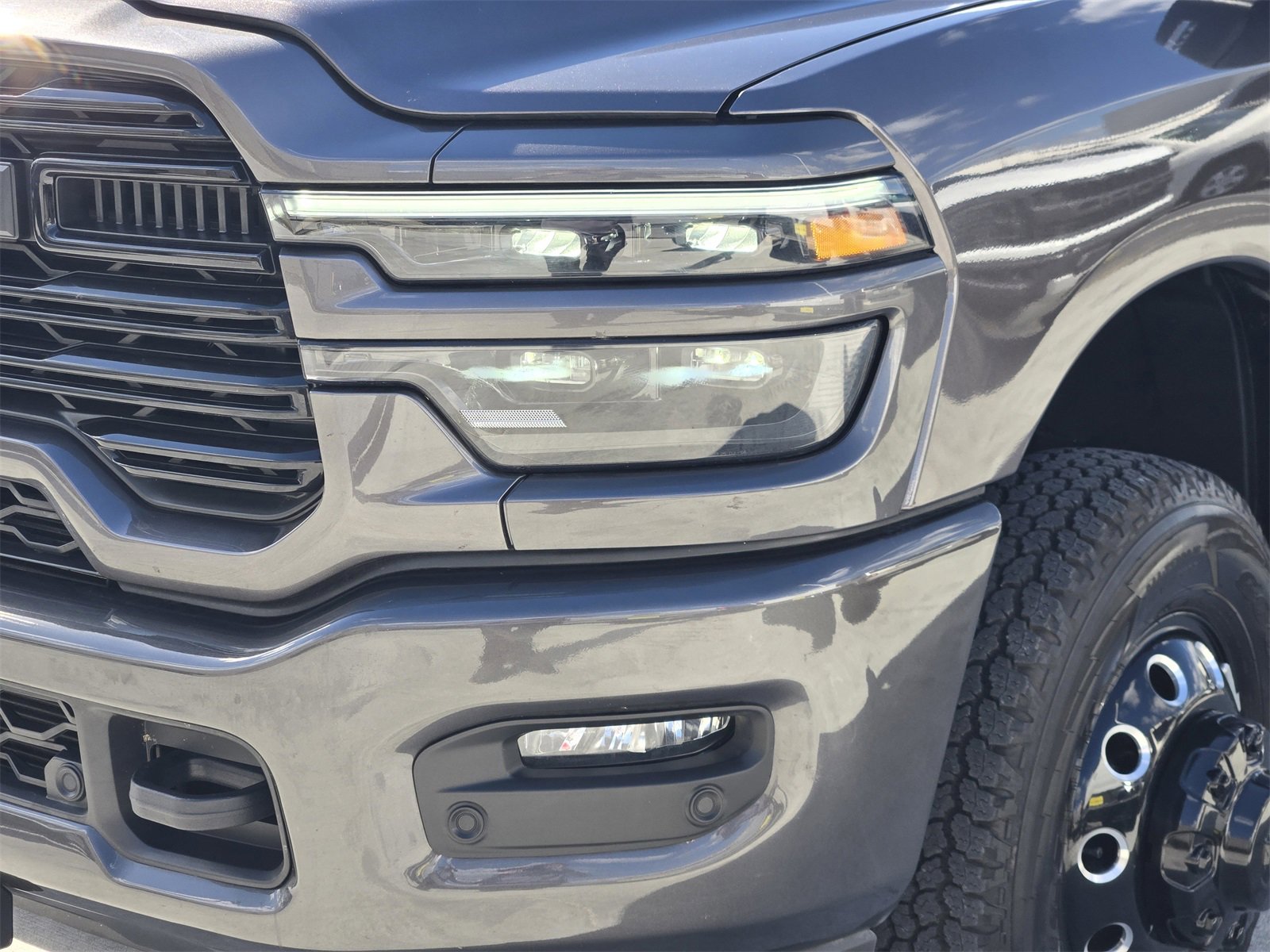 Used 2025 RAM 3500 Laramie image 9