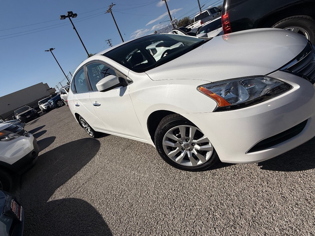 Used 2011 Nissan Sentra 2.0 SR FWD image 16
