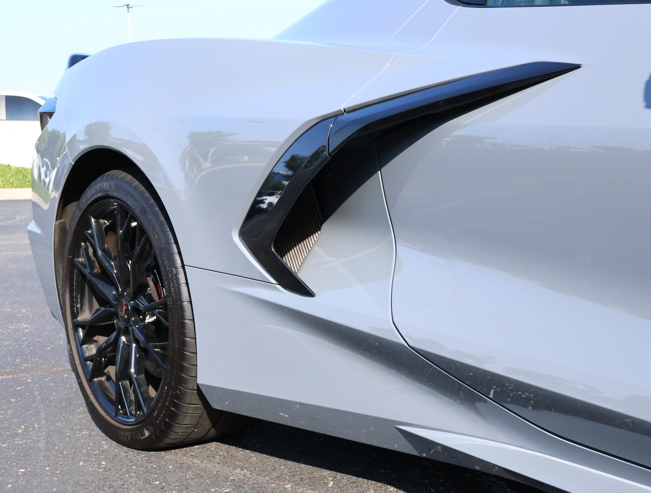 Used 2024 Chevrolet Corvette Stingray Coupe w/ Z51 Performance Package RWD image 27