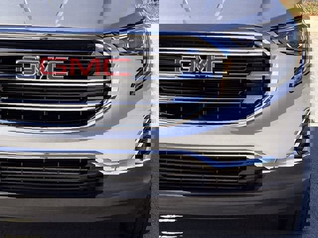 Used 2018 GMC Terrain SLT w/ Preferred Package image 11